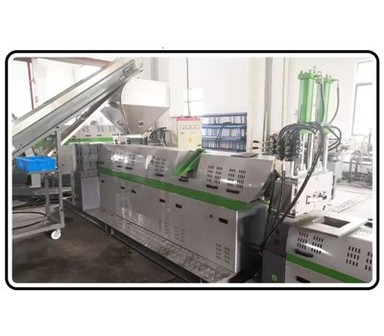 Petit granulateur en plastique